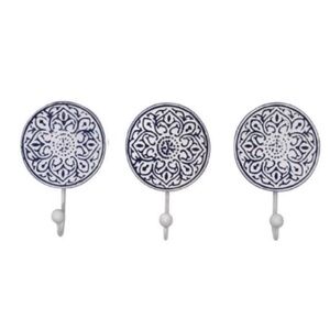 New Medallion Wall Decor with Hooks
